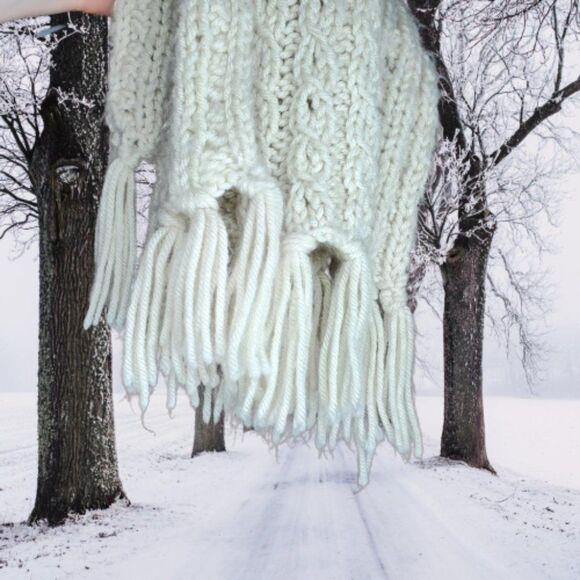 Beige Cream Cable Knit Scarf - Picture 3 of 13